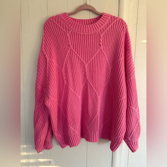 grey bandit Sweaters - GREY BANDIT BRIGHT PINK OVERSIZED CABLE KNIT CREW LOGAN SWEATER- SMALL